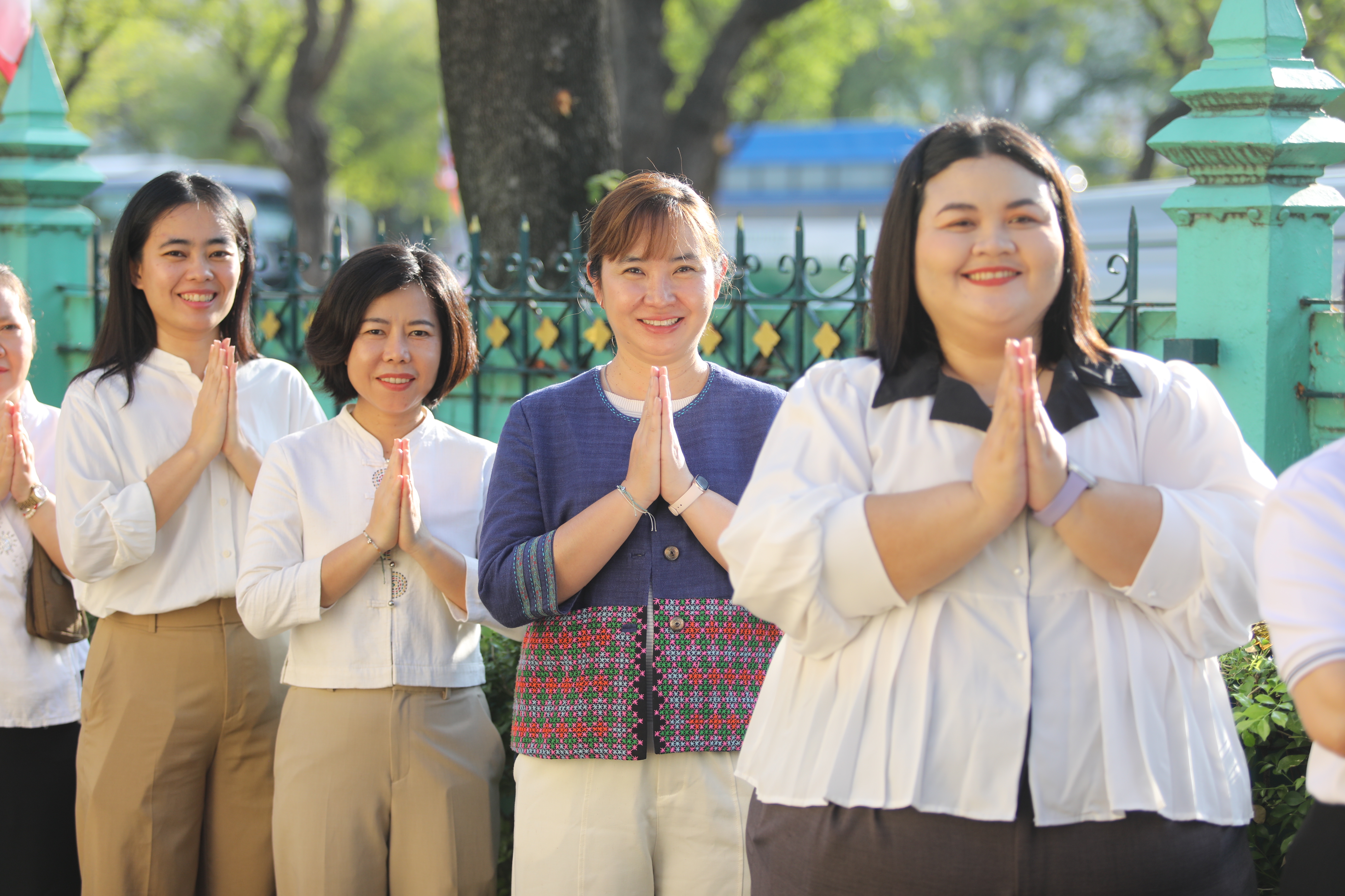 title - รองเลขาธิการ ส.ป.ก. สักการะสิ่งศักดิ์สิทธิ์ประจำ ส.ป.ก. เนื่องในโอกาสเข้ารับตำแหน่งใหม่